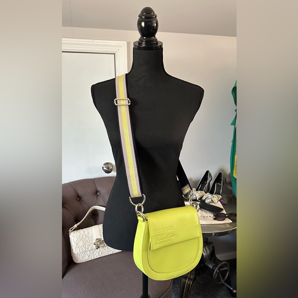 Ted Baker London
Darcell Leather Saddle Bag